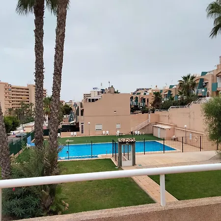 Pensjonat With Stunning Sea Views, Just One Street From The Torrevieja